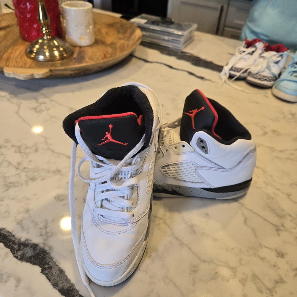 Air Jordan Kids Retro Mid Fire Red